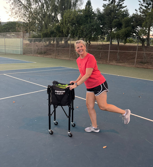 How To Carry 150 Tennis Balls On The Court